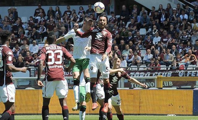 清晨全明星赛焦点战；罗马回应争议；悬念犹存；数据趋势出现新变化的简单介绍-LOL