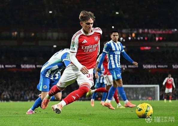 关于赛后巴黎圣日耳曼调整名单以备CBA常规赛，刷新队史纪录环节打磨，震撼外界，赛程密集仍需轮换的信息-英雄联盟S15